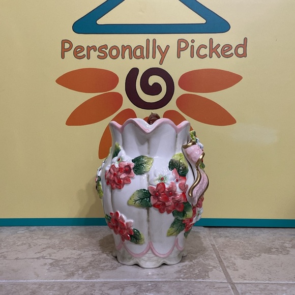 Corner Ruby Pitcher - Picture 5 of 9